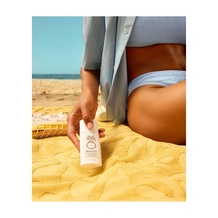 Sun Bum Min SPF 30 Liquid Face 1.7 oz. - PinkPro Beauty Supply