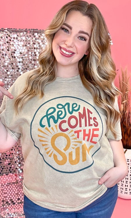 Graphic T-Shirt Here Comes the Sun