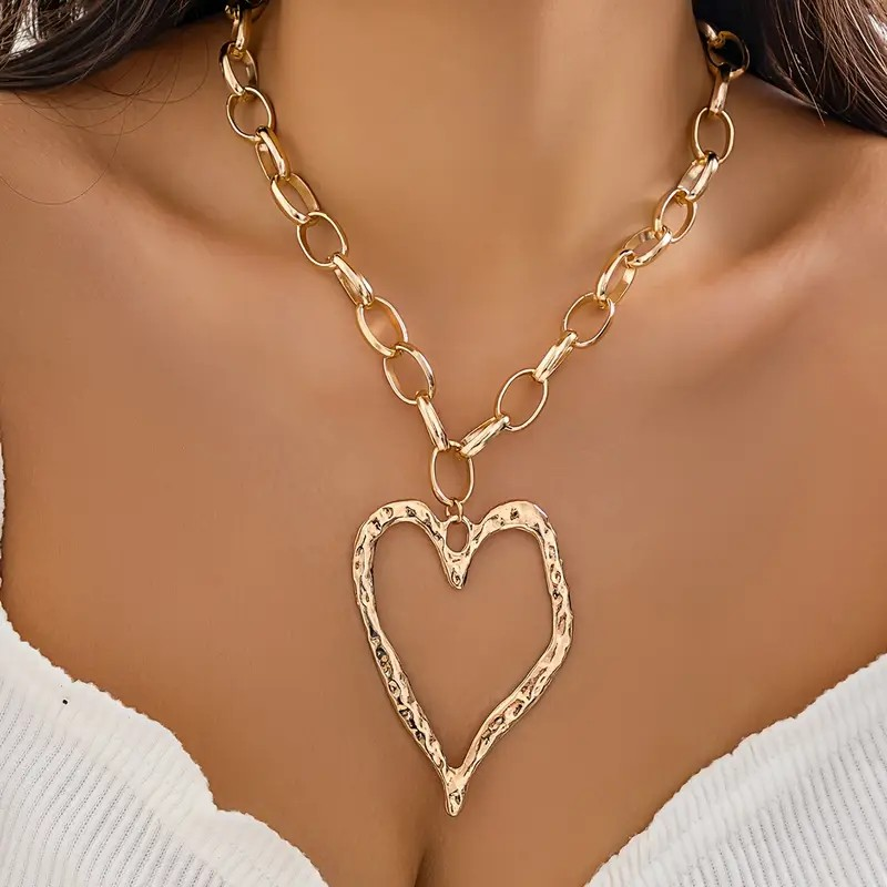 Hollow Heart Chunky Chain Necklace - PinkPro Beauty Supply