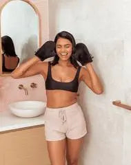 B.Tan I Don't Want Tan On My Hands Tan Mitt: Flawless tan, no tan hands. Washable, reusable, easy application with thumb. Say goodbye to streaks!