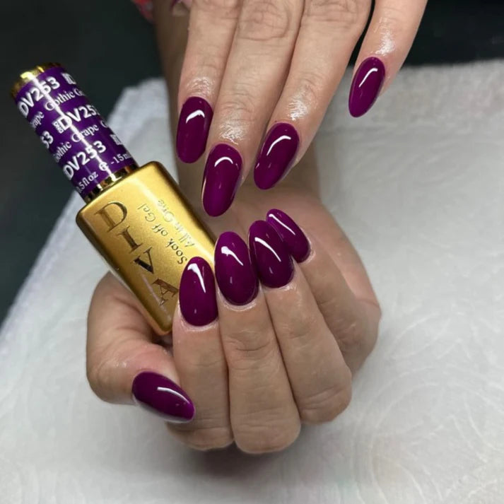 DND Diva Duo Gothic Grape #253 .05 oz. DND