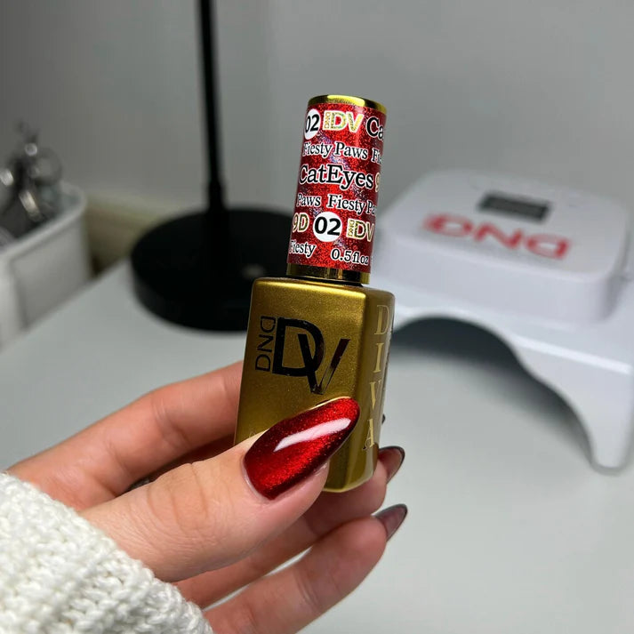 DND DIVA 9D Cat Eye Glassball #02 - Fiesty Paws 0.6 oz.