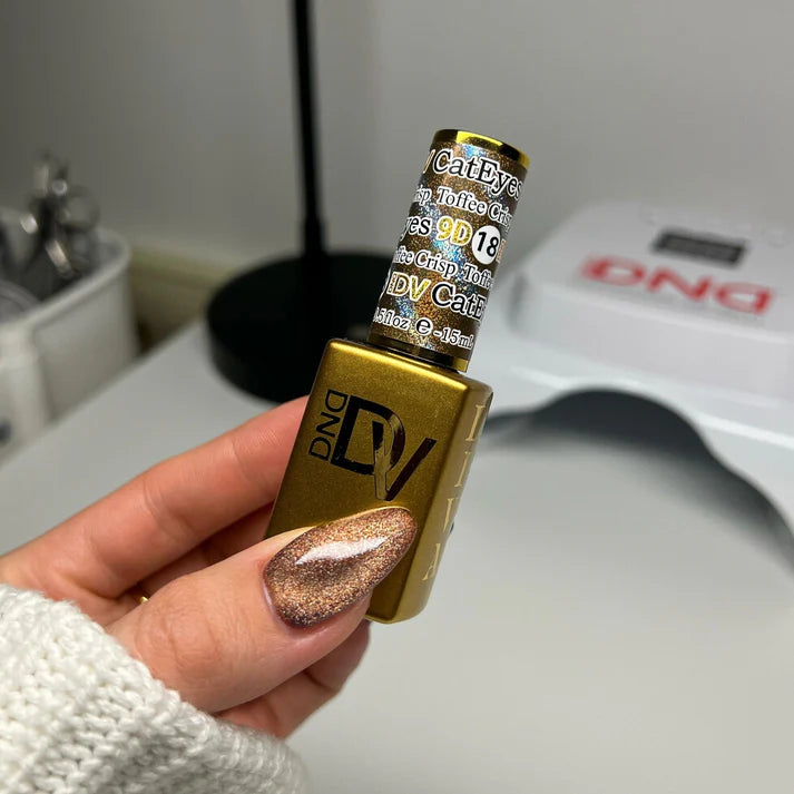 DND Diva 9D Cat Eye Candy #18 - Toffee Crisp