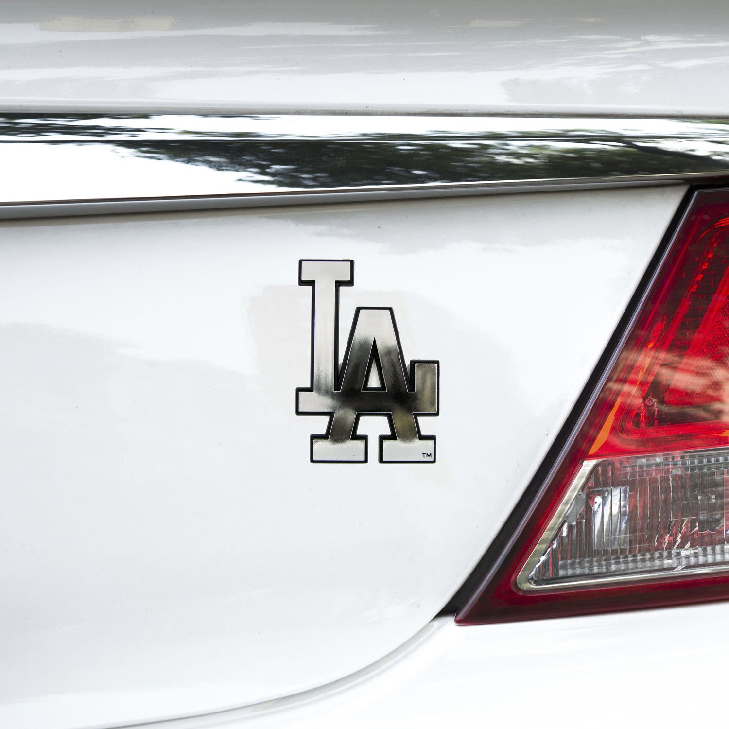 Fanmats Los Angeles Dodgers Molded Chrome Emblem