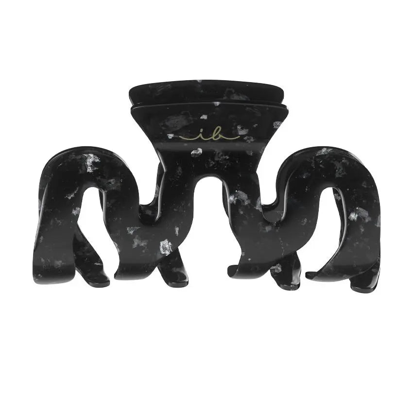 Elevate your style with Invisibobble Clipstar Eclipse 2pc! Secure all-day hold meets chic design in this unbreakable claw clip.