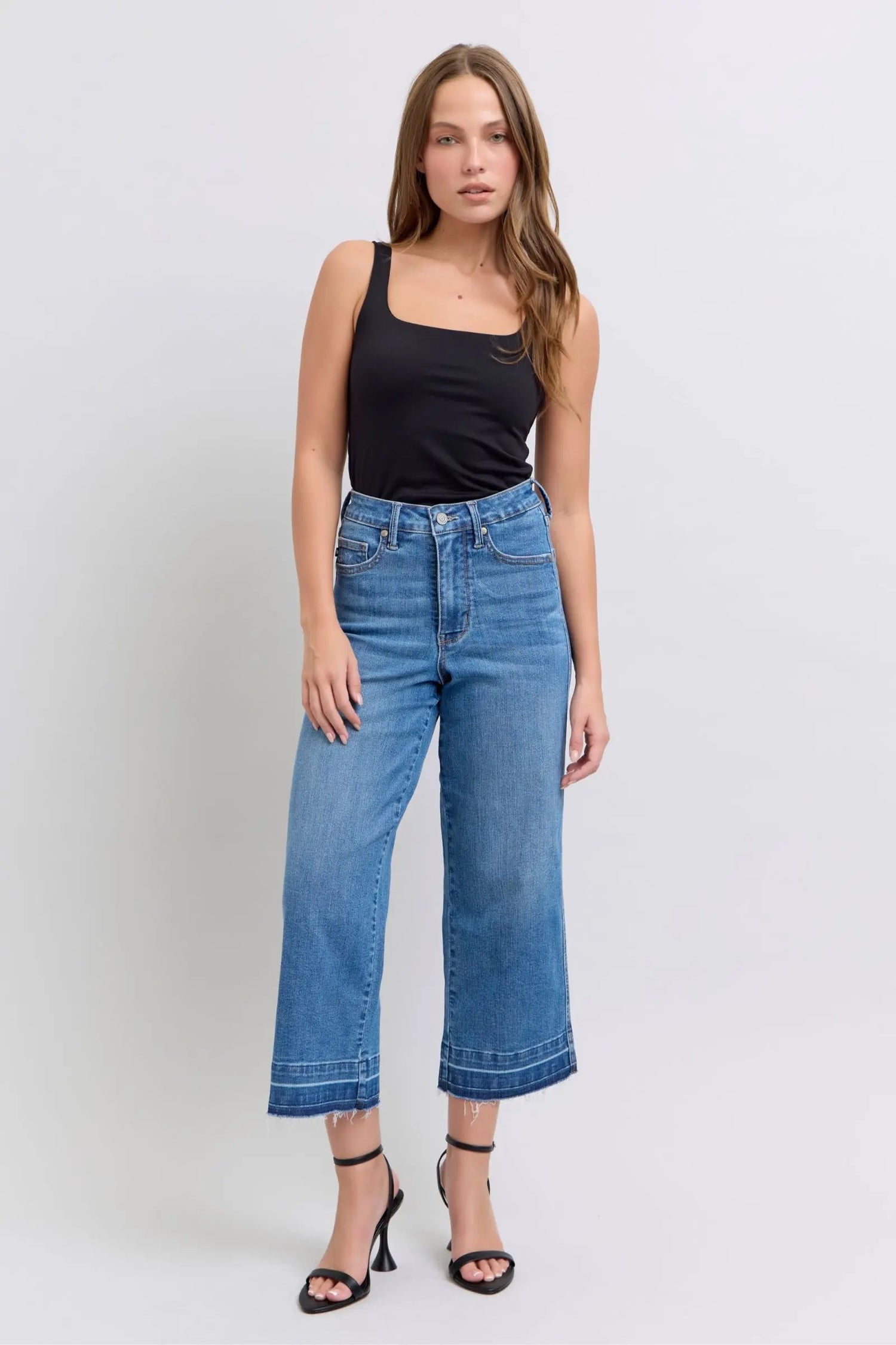Judy Blue Cropped Tummy Control Jeans* Judy Blue