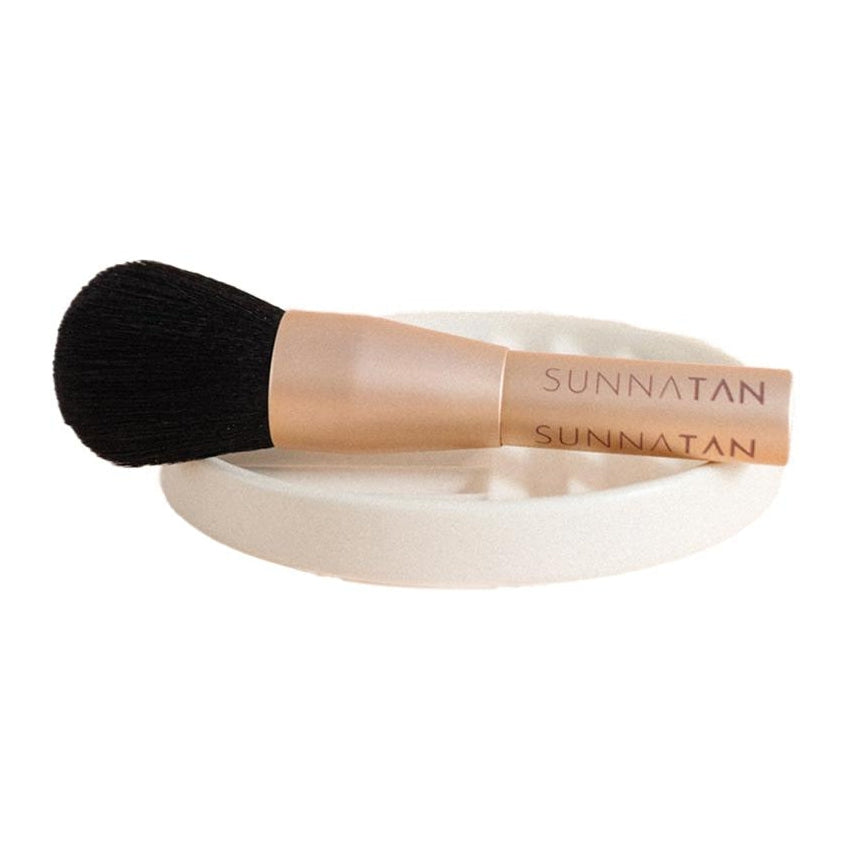  Enhance your sunless tan with PinkPro's Sunna Rose Gold Blending Brush – a must-have for flawless application and contouring!