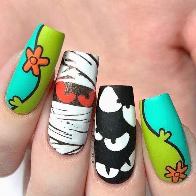 Maniology Bad to The Bone - Nail Stamping Plate