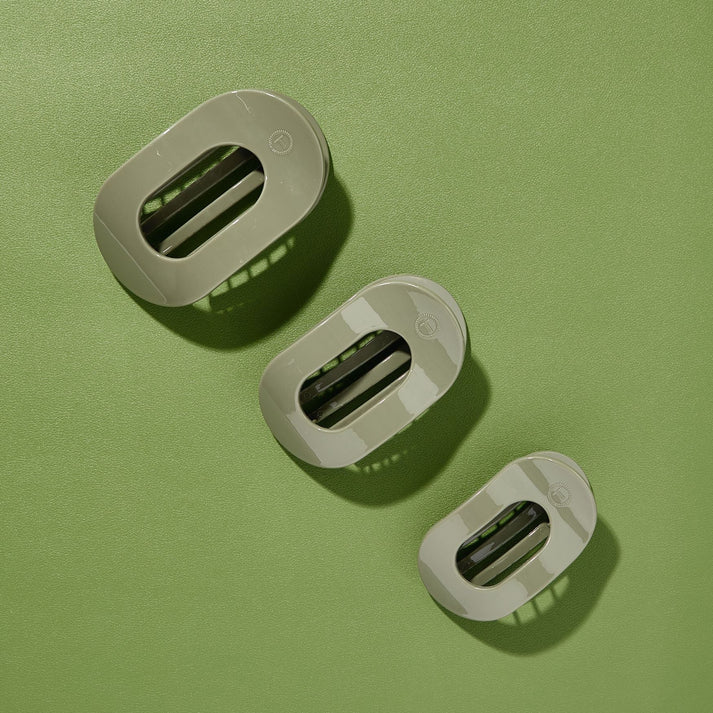 Teleties Flat Clip Round Small - Sage It Aint So