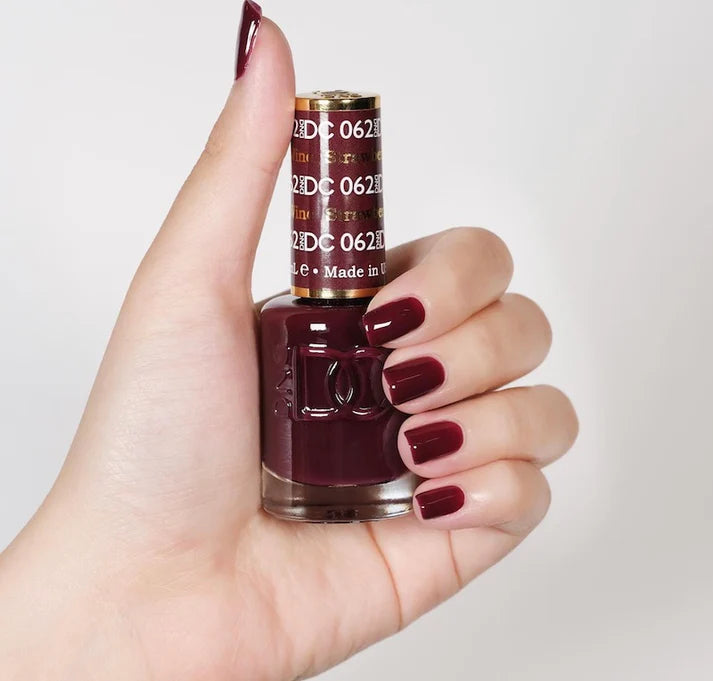 DND DC Duo Strawberry Wine #062 .6 oz.