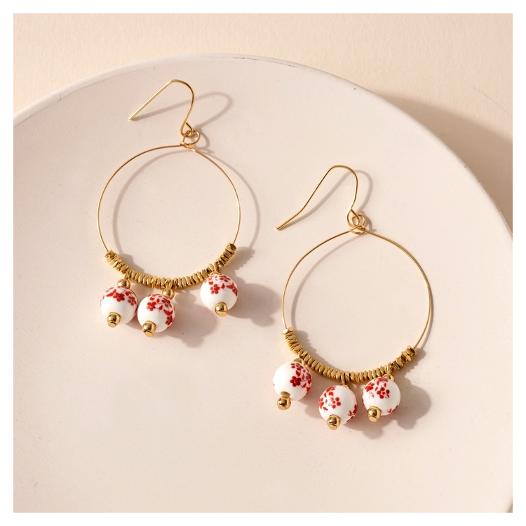 Beauty supply 2025 hoop earrings