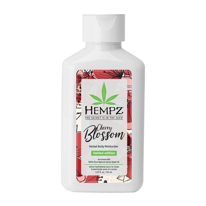 Hidratante corporal a base de hierbas de flor de cerezo de edición limitada de Hempz