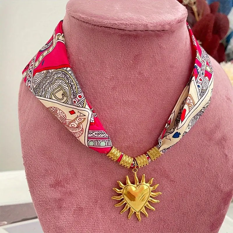 Charm Golden Necklace Scarf Heartburst