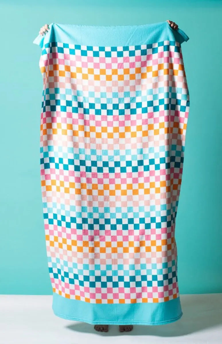 Checkered Beach Towel - PinkPro Beauty Supply