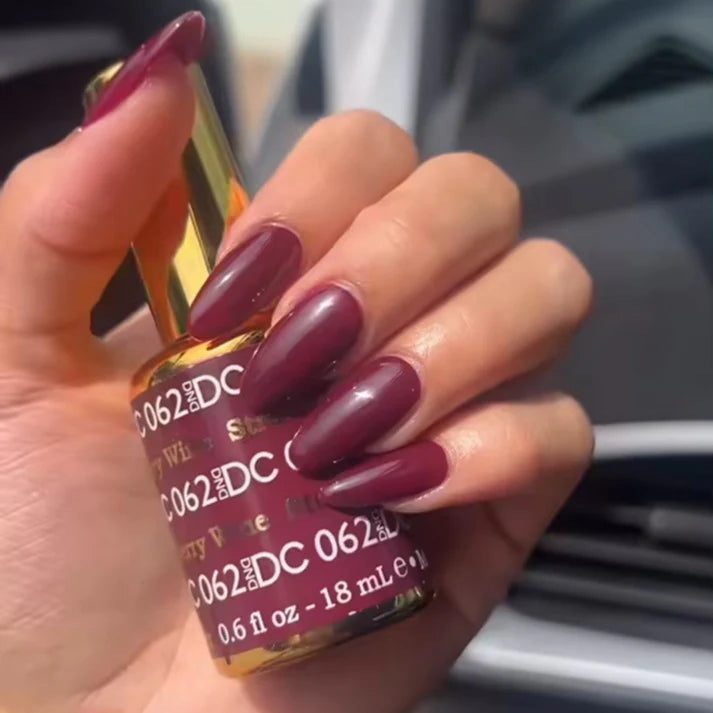 DND DC Duo Strawberry Wine #062 .6 oz.