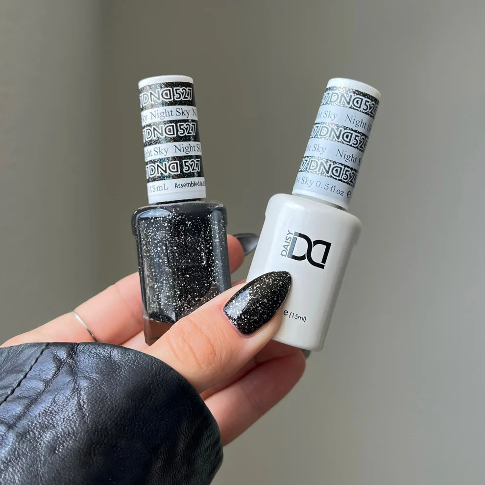 DND Daisy Duo Night Sky #527 .06 oz