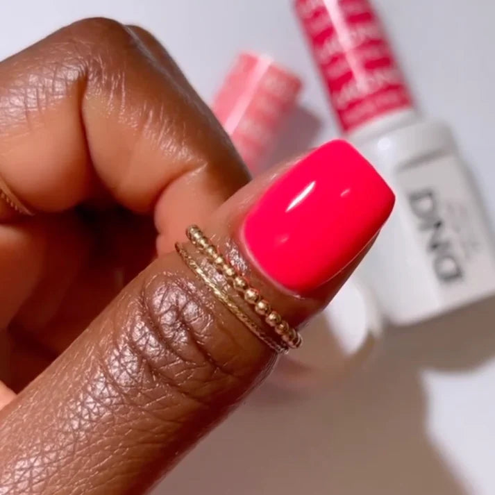 DND Duo Punch Marshmallow #651 .05 oz.