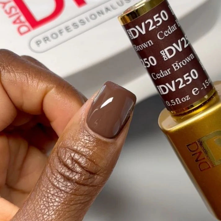 DND Diva Duo Cedar Brown #250 .05 oz. DND