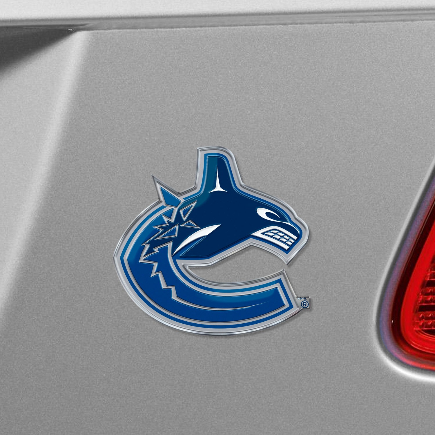 Fanmats Vancouver Canucks Embossed Color Emblem Fanmats