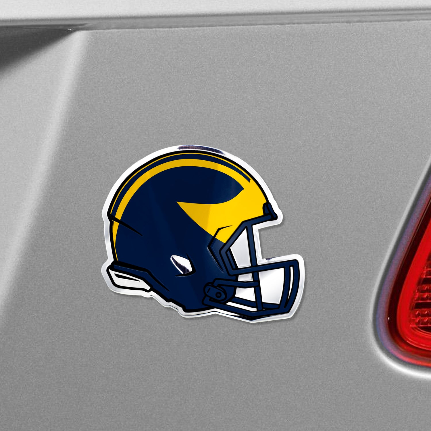 Fanmats Michigan Wolverines Embossed Helmet Emblem