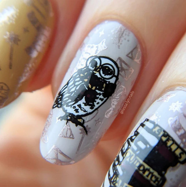 Maniology Lacey Details - Placa para estampar uñas
