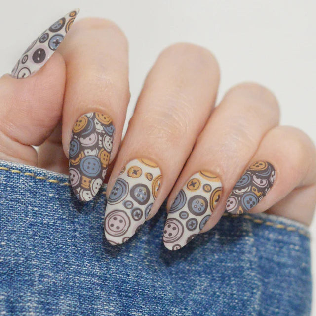 Maniology Button Collection - Nail Stamping Plate