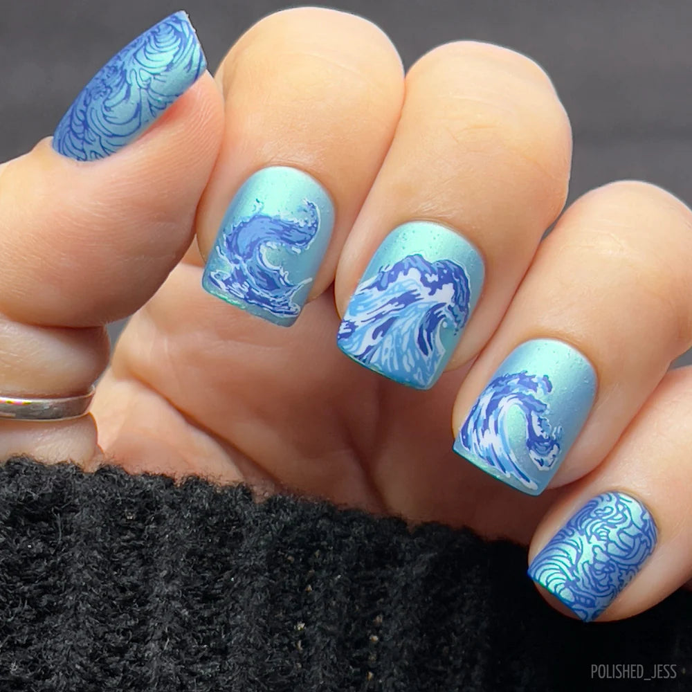 Maniology Catching Waves - Nail Stamping Plate