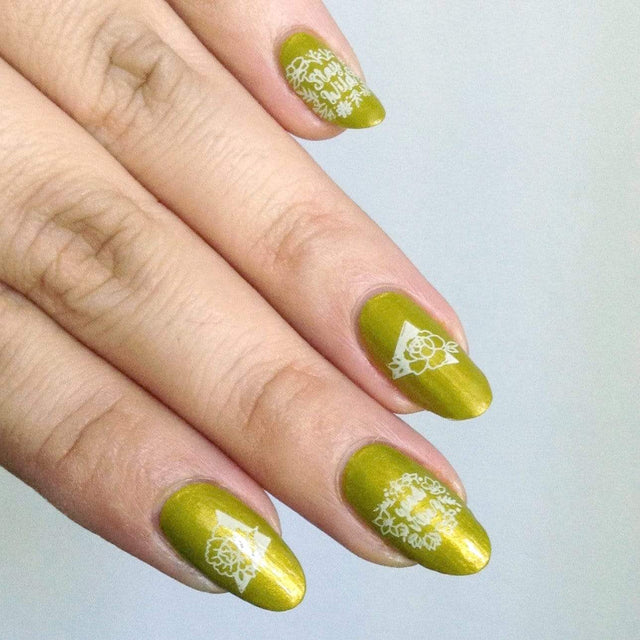 Maniology Lacey Details - Placa para estampar uñas