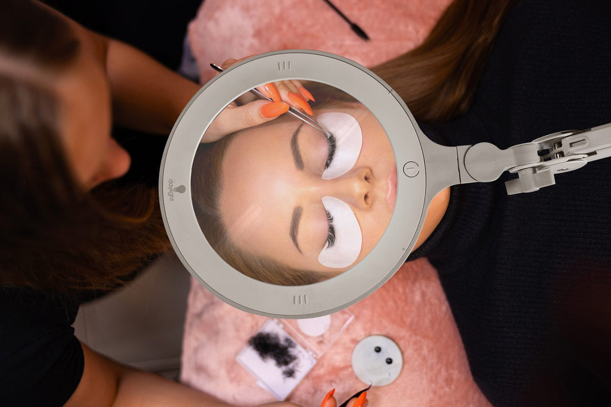 Daylight Omega 7 Magnifying Lamp